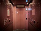 客室までのエレベーターはプロセッコをイメージされたデザインとなっております。