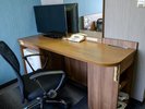 【ダブルエコノミー】広々としたデスクは、お部屋での仕事にも最適。