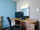 【ダブルエコノミー】デスクイメージ※PCの設置はございません。