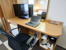 【客室】広々としたデスクは、お部屋でのお仕事にも最適。