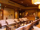 【館内施設】ゆったりとした時間を過ごせる空間です。