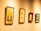 【館内施設】館内には絵画や装飾品が飾られ、趣ある空間を演出しています。