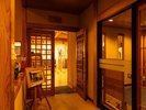 【館内施設】木の温もりを感じる館内。ゆっくりと流れる時間をお楽しみいただけます。