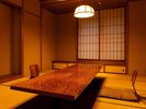 【食事処】畳の温もりを感じる和の空間で、ゆっくりとお食事をお楽しみいただけます。