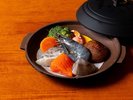 【夕食】新鮮な素材の旨みを味わう、季節のお造り