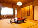 【和室】温泉旅館ならではの、心落ち着く和室