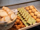 焼きたての香りが広がる、バラエティ豊かなパン