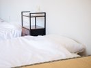 寝室セミダブルベット