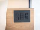 【客室電源コンセント、USBポート】