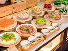 グリル夕食「選べるメインとサイドメニューブッフェ」(オードブル・サラダ)