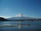 ■富士山と河口湖＜冬＞(写真提供：富士河口湖　観光課)