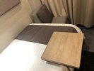 シングル_サイドテーブルとイス
