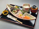 このボリュームはさすが!お刺身定食1500円