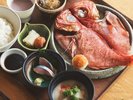 【お食事処/朝食一例】東洋の自然哲学 「五行説」を取り入れた御膳をご提供いたします。