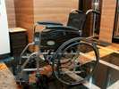 急な体調不良やお怪我に備えて、貸出用の車いすを準備(数に限りがございます)。