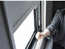 遮光カーテンで光を遮り、朝までぐっすり快眠