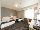 トリプルルーム(広さ37.9u/ベッド幅120p×2台,ソファー)