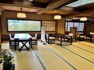 和の趣を感じる、寛ぎのお食事処にて、季節を感じるお料理を心ゆくまでお愉しみください。