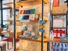 沖縄らしいカラフルで楽しい雑貨やお土産品を豊富に取り揃えています
