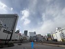 仙台駅を背にして、正面に見えるPARCO2へ向かいます。