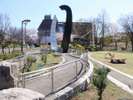 「清水坂公園」のびのび遊べるこの公園は、小さなお子様連れなら間違いなくオススメスポットです。