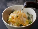【朝食メイン:鯛茶漬け】