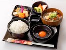エロイーズカフェ 卵かけご飯と豚汁