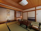 ■【霧島】本館和室14畳/情緒ある諏訪大社の杜を望む