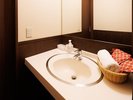■【霧島】本館和室14畳/情緒ある諏訪大社の杜を望む