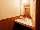 ■【花水木】本館和室10畳 ツインベッド/下諏訪の街並みを望む