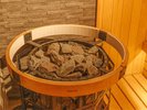 【宮沢賢治のデザインを施したなめとこ山サウナ】