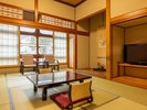 文豪「田宮虎彦」執筆【和室8畳+4畳】※トイレ・洗面なし