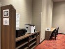 1階ロビーに新設備ご用意しました。電子レンジと製氷機です、お泊りの方は何時でもご利用できます。