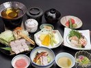 2026年7月からの旬の季節の和食会席です。鱧のしゃぶしゃぶ鍋をメインとした約8品のお料理です。