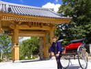 周辺観光/【博多千年門】歴史的文化財が多く残る博多の寺社町エリアへと導く/提供:福岡市