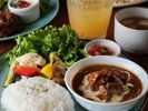 【ランチ】メニュー一例:チキンカレープレート