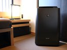 お部屋に空気清浄機をご用意しております。