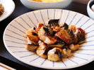 香ばしい匂いが食欲をそそる、和食の定番。じっくり火を通したふっくらジューシーな焼き魚。
