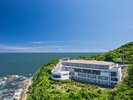 自然に囲まれた海辺の宿「ホテルいじか荘」