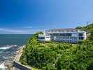 自然に囲まれた海辺の宿「ホテルいじか荘」