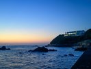 【外観】水平線に沈む夕陽と穏やかな海景色が、特別なひとときを演出します。