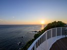 【展望デッキ】どこまでも広がる海と夕日の輝き
