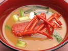 【朝食|伊勢海老のお味噌汁】「伊勢海老・鮑プラン」のお客様限定でご用意する特別な一品。