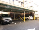 ◆敷地内 平置き駐車場 (8台)