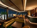 28階 Gate Lounge:煌めく夜景を独占する、宿泊者専用の特別なラウンジ。