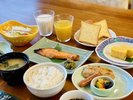 朝食