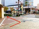 交差点で左折します
