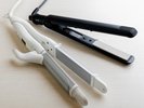 ストレートアイロン、カールアイロン等フロントにてお貸出しております。