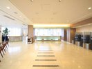 5階のフロントにて、スタッフが皆様をお待ちしております。