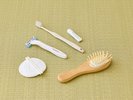 *【客室アメニティ】歯ブラシやブラシなど快適な滞在を支える備品をご用意しております